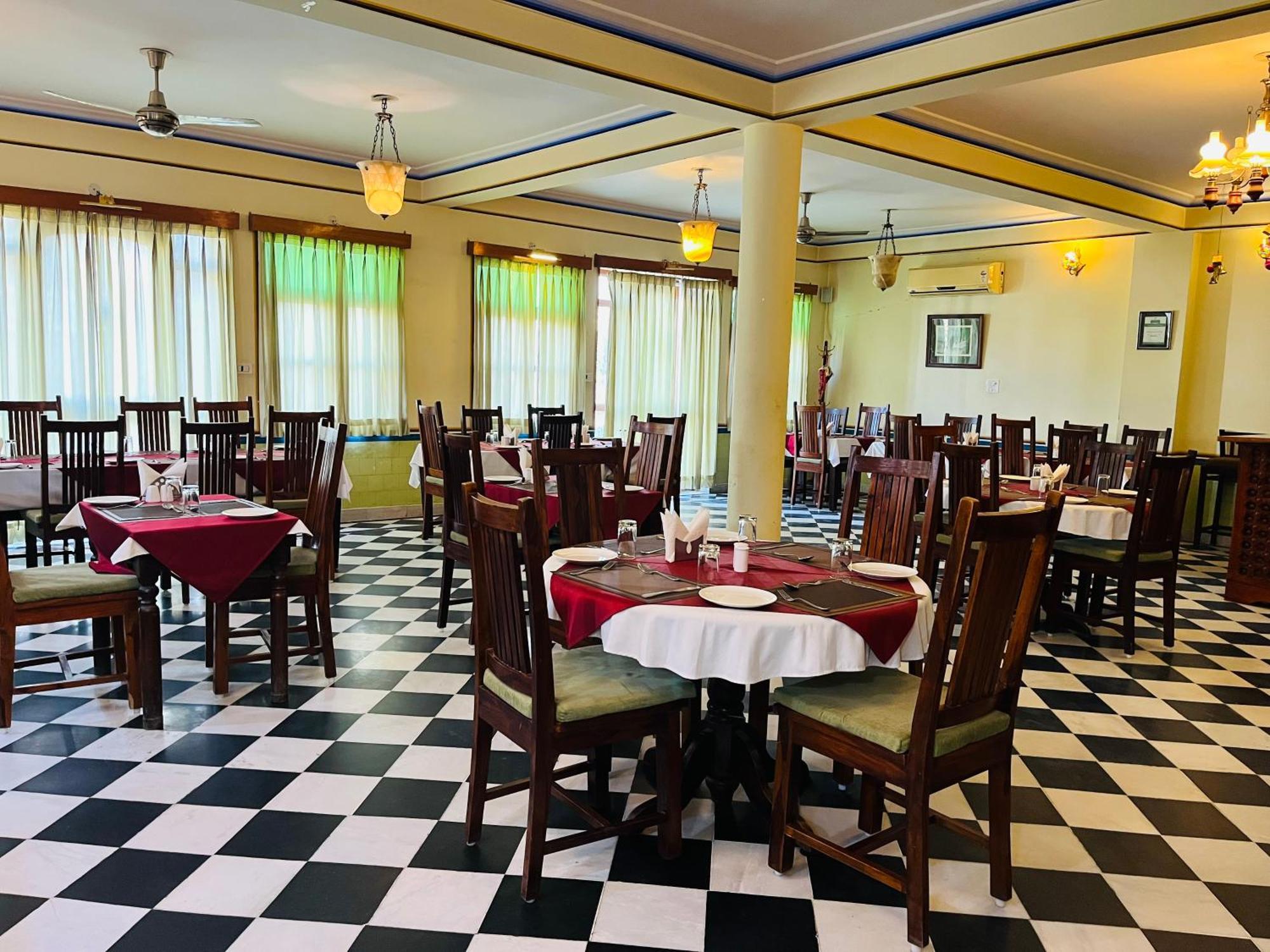 库尔瓦尔戈蒂藻喜来得欢迎酒店 Nawalgarh 外观 照片